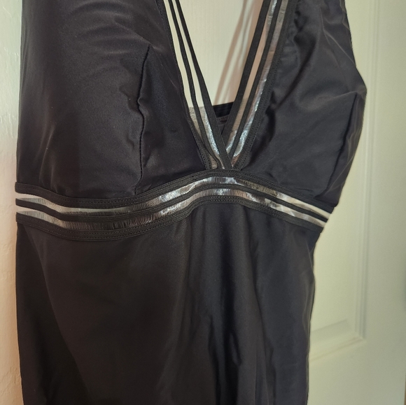 3 Torrid Swimsuits - Picture 6 of 6